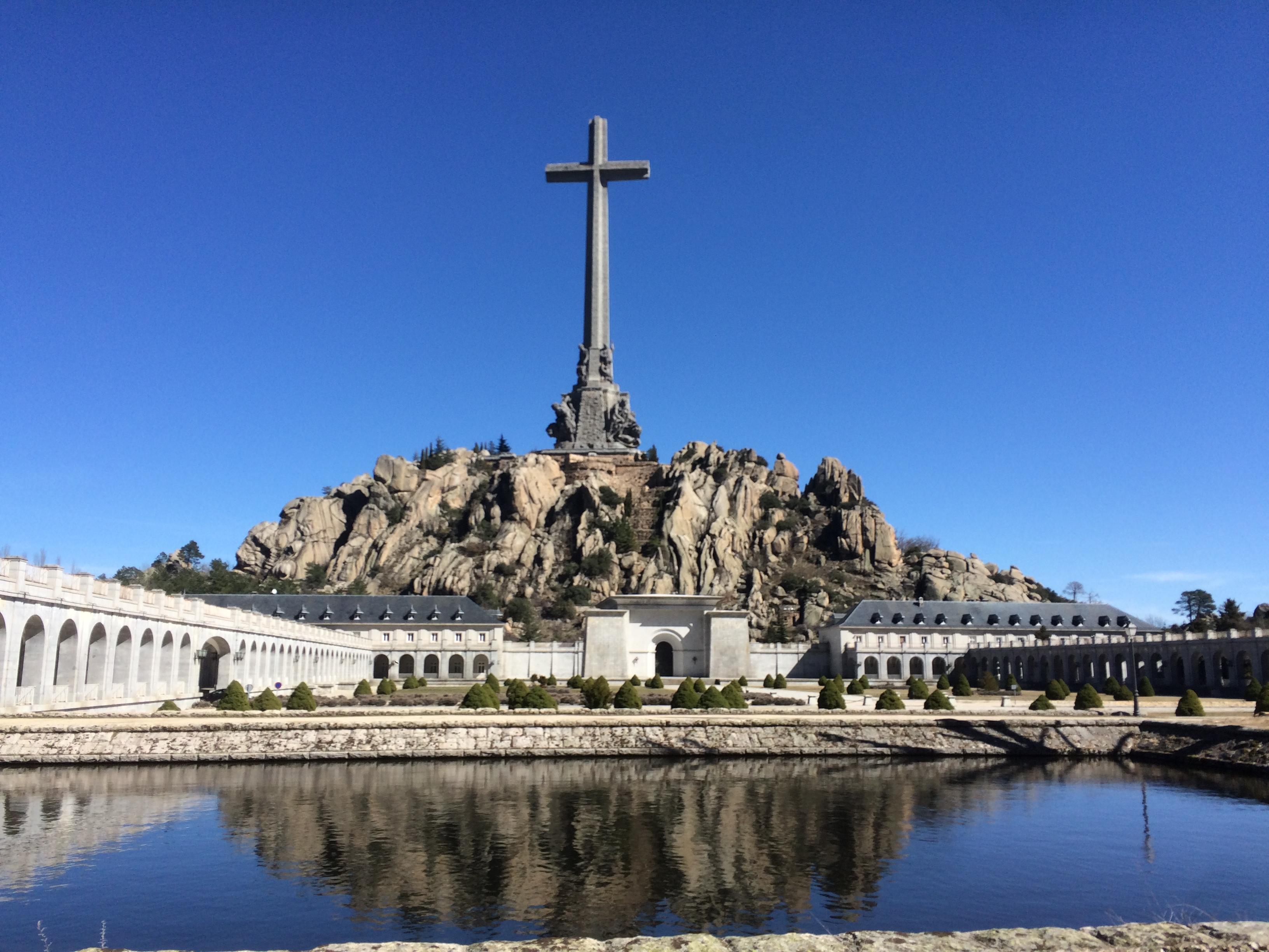 Hospedería Santa Cruz San Lorenzo de El Escorial Exterior foto