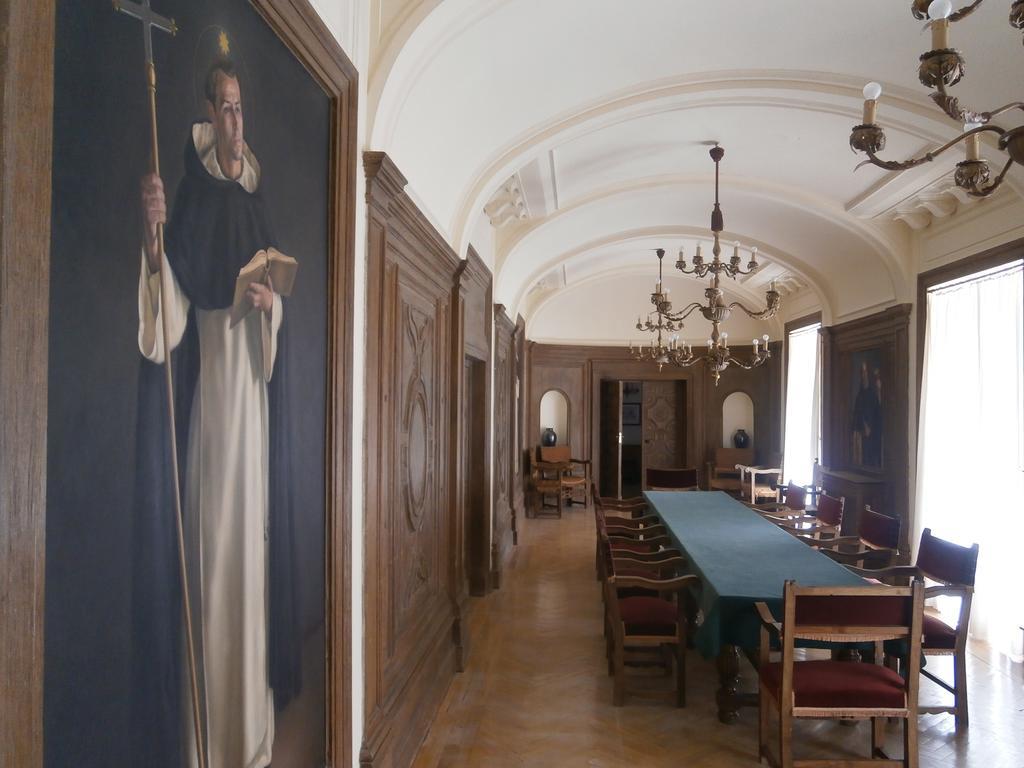 Hospedería Santa Cruz San Lorenzo de El Escorial Exterior foto